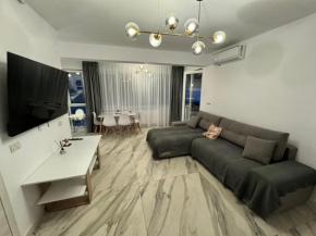 A&M by the sea, Mamaia